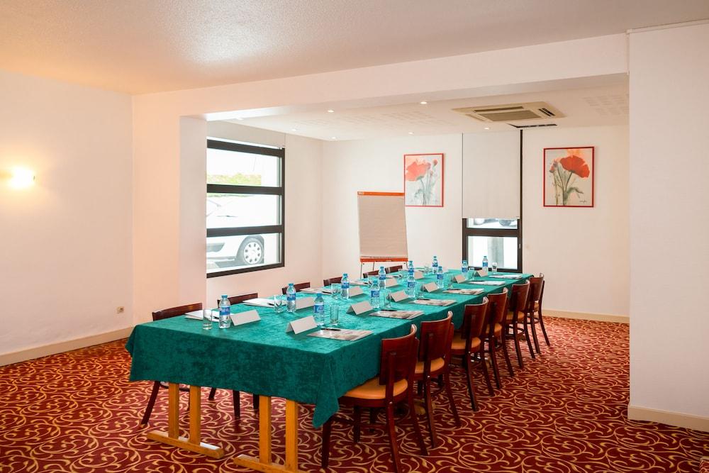 Brit Hotel Rennes Cesson Exterior foto