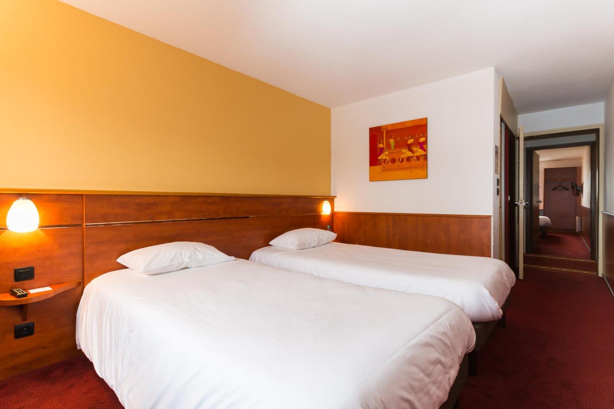 Brit Hotel Rennes Cesson Exterior foto