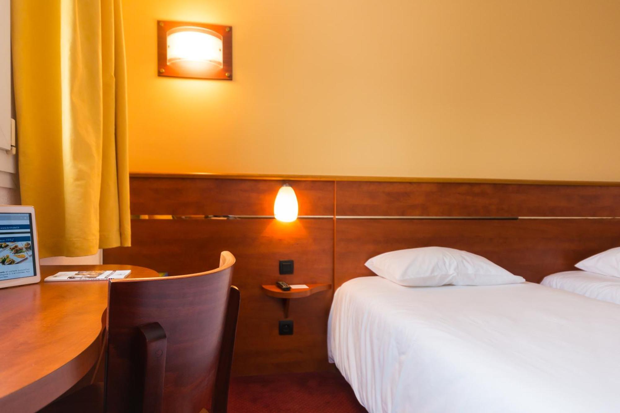 Brit Hotel Rennes Cesson Exterior foto